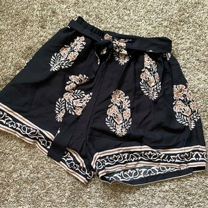 SHEIN Shorts with Belt size small